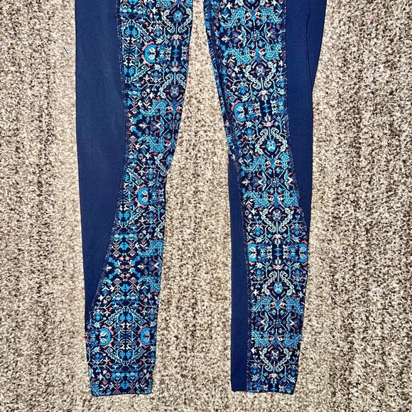 Athleta Women's High Rise Tapestry Chaturanga To Town Leggings in Blue XS - Picture 10 of 10